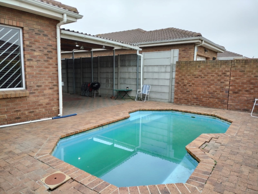 3 Bedroom Property for Sale in Vredelust Western Cape